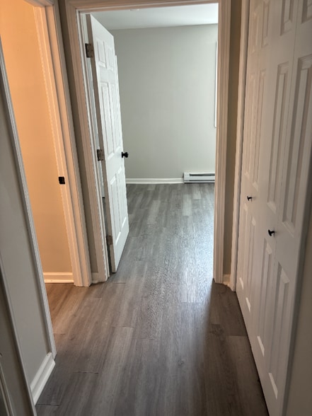 Building Photo - 2-4-4 N Liberty Ave