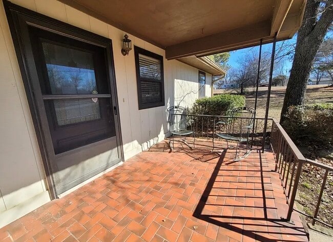 Building Photo - 415641 E 1094 Rd