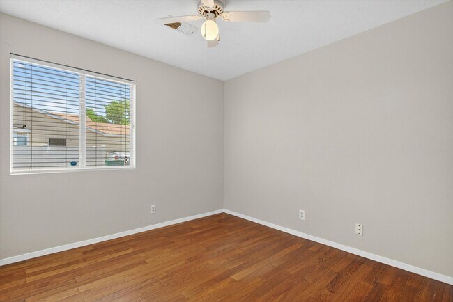 Building Photo - 2413 Agua Fria Dr NE