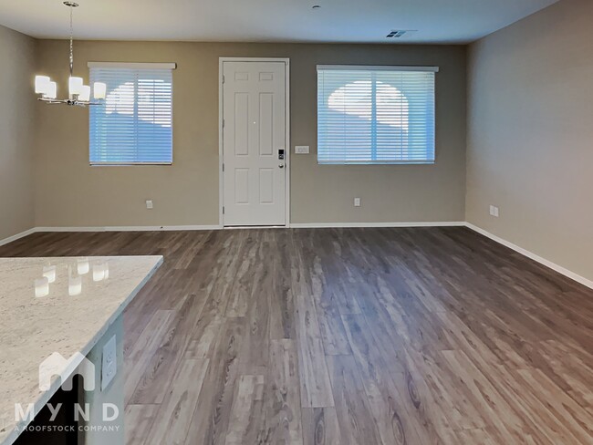 Building Photo - 8591 Insignia Ave