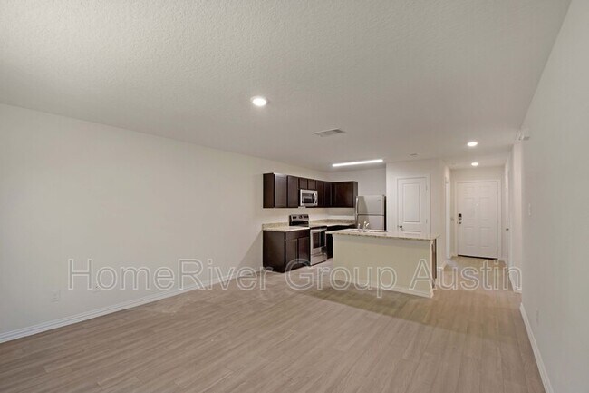 Building Photo - 806 Walnut Ave