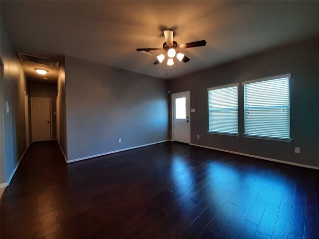 Building Photo - 23322 E Pine Ivy Ln
