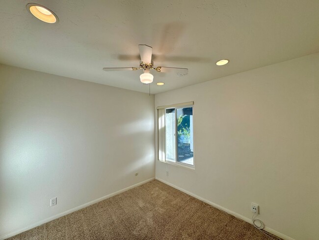 Building Photo - Great 3B/2BA House in San Marcos!