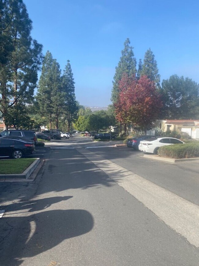 Building Photo - Beautiful fully remodeled 2 bedroom 1.5 bath in Laguna Hills