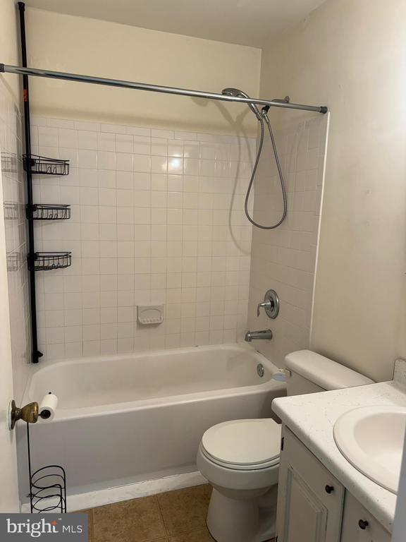 Building Photo - 238 Cameron St