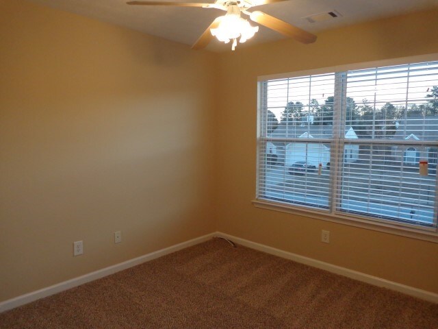 Building Photo - 2533 Plymouth Way