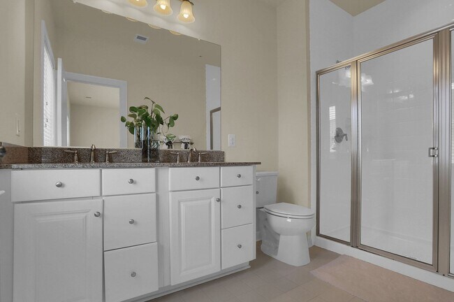 Building Photo - Luxury Living in Meadowvale – 4BR/3.5BA Duplex with Over 2,800 Sq Ft