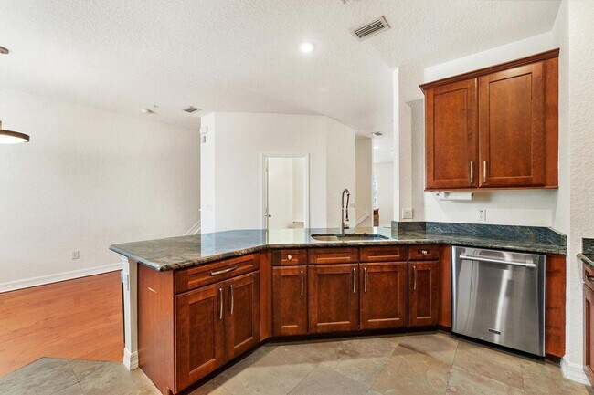 Building Photo - 105 Harbors Way