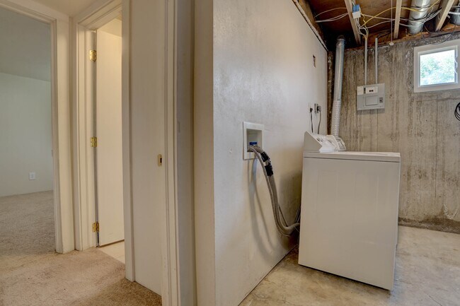 Building Photo - 16280 W 14th Ave