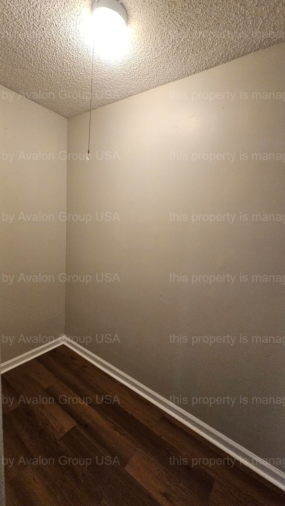 Building Photo - 3545 Villa Pl