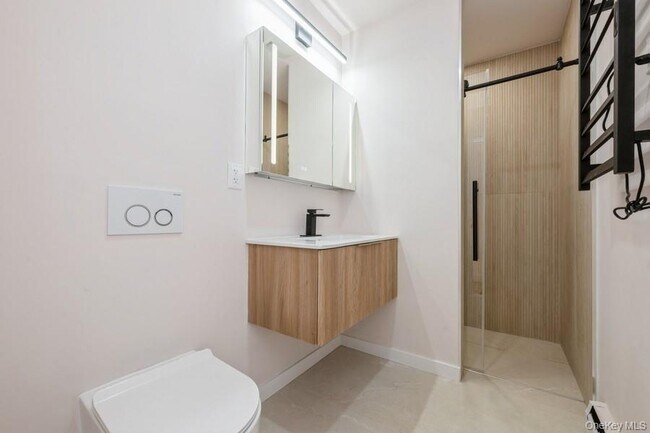 Building Photo - 482 Harbor Dr