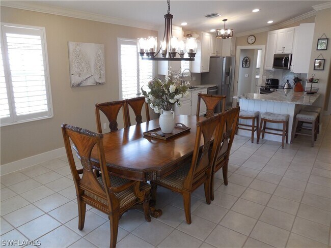 Building Photo - 5441 Guadeloupe Way