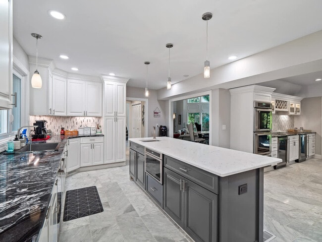 Building Photo - 117 Partridge Ln