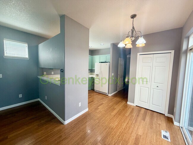 Building Photo - Awesome 3-bedroom 2.5-bathroom house in Arbor Roses Neighborhood in Hillsboro