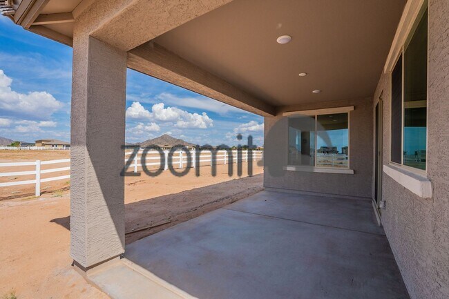 Building Photo - Coming Soon  Mid May 2026!- 4bdrm 3bath - 1 acre horse property