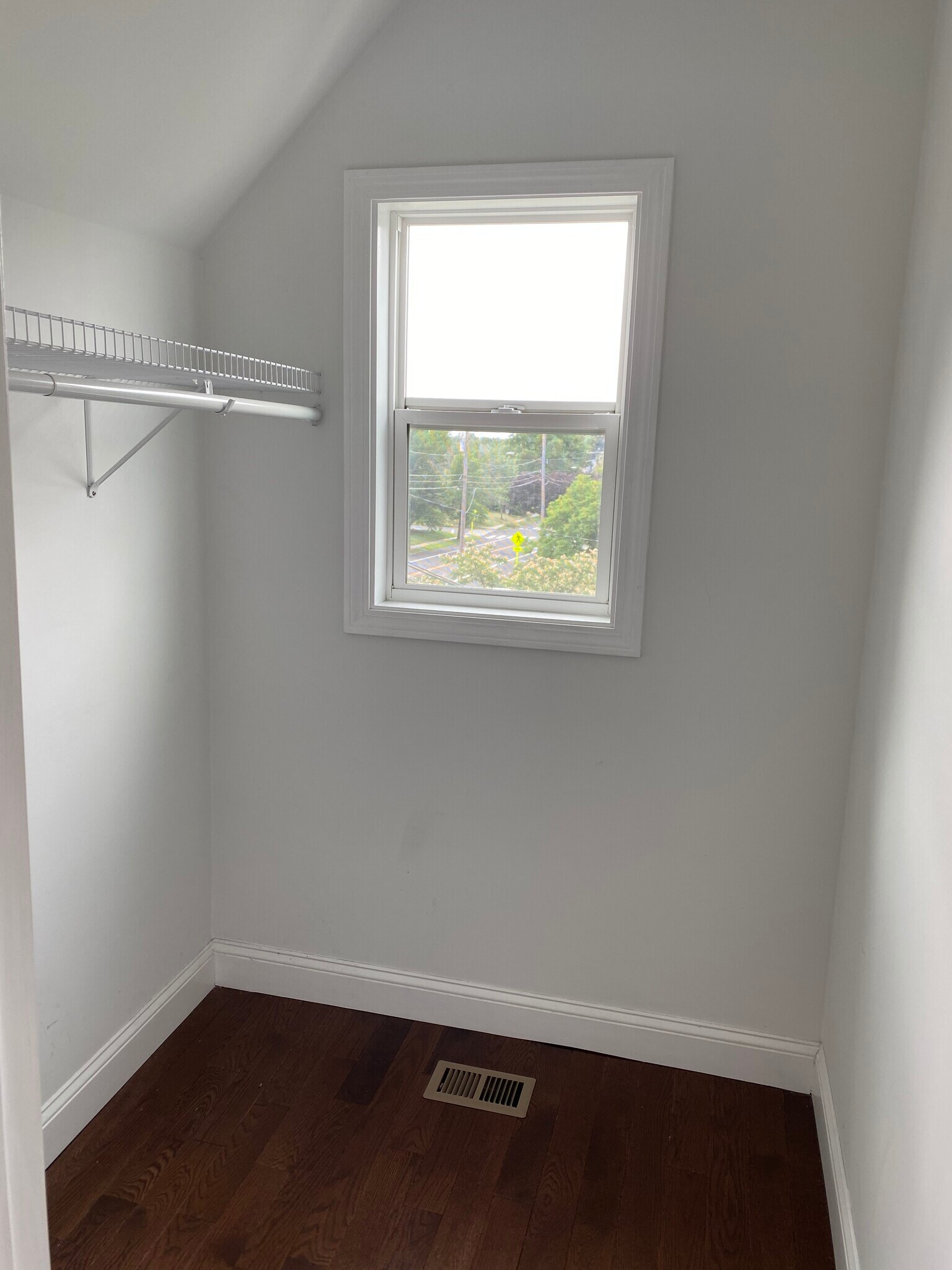 Bedroom 1 - Walk-In Closet - 149 Lincoln St