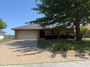 Building Photo - 307 E Pintail Dr