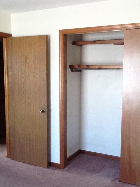 Building Photo - 205 Stonewall Ct