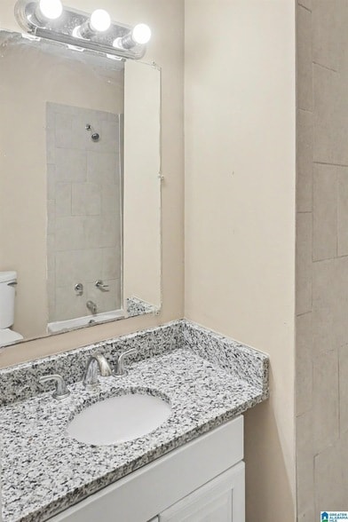 Building Photo - 1811 Fairfax Ave