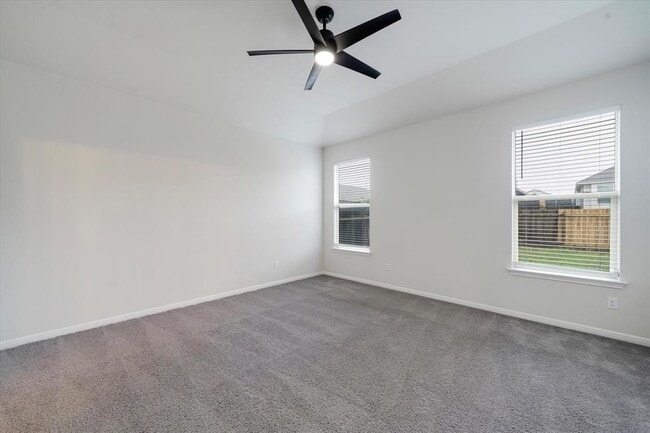 Building Photo - 117 Falkland St