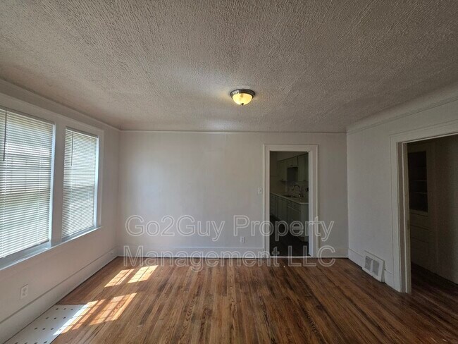 Building Photo - 5276 Maryland St