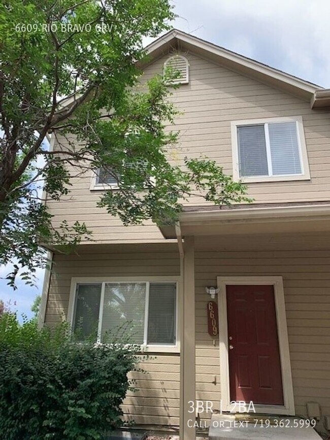 Primary Photo - 2-story Townhome with Finished Basement