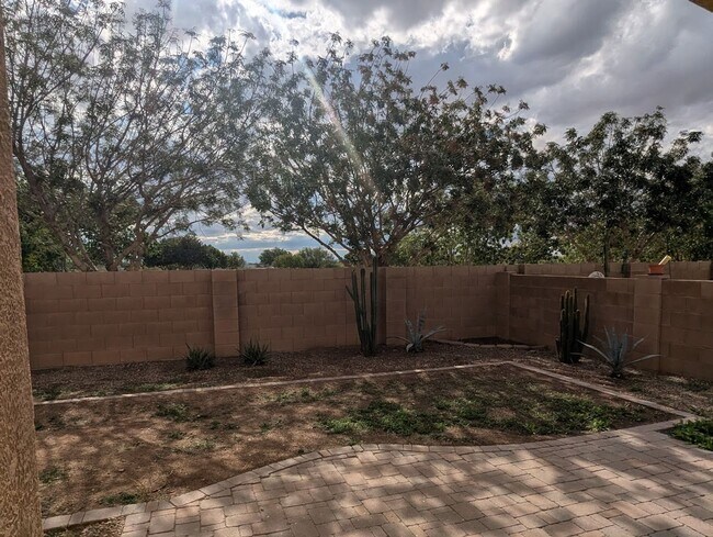 Building Photo - Great Northwest Home with Solar!