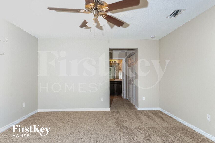 Building Photo - 2158 SW Algiers St