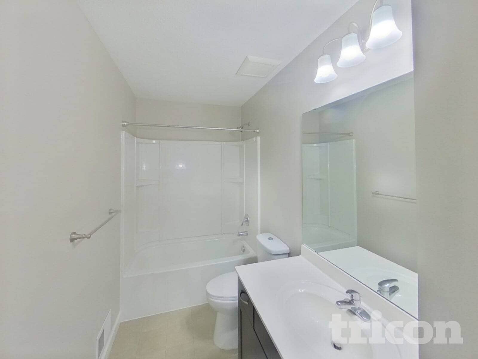 Building Photo - 14060 Ailesbury Ave