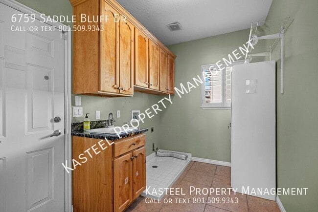 Building Photo - 6759 Saddle Bluff Dr