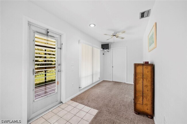 Building Photo - 849 Palm View Dr