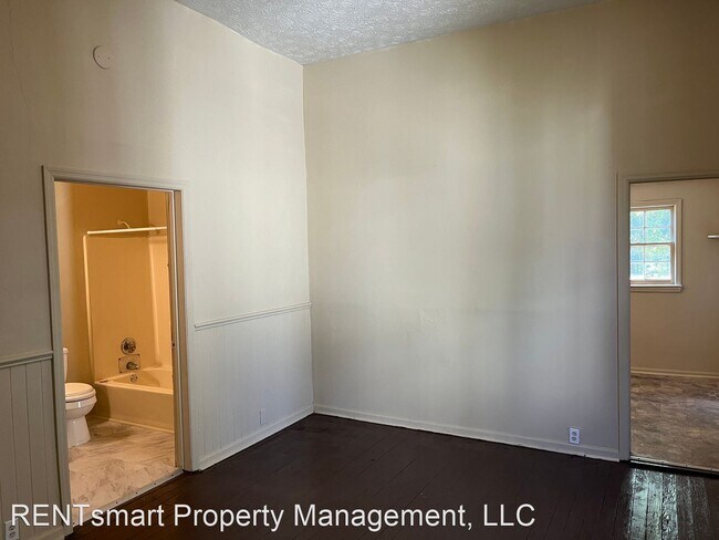 Building Photo - 2 br, 1 bath House - 2605 Jones Avenue Unit B