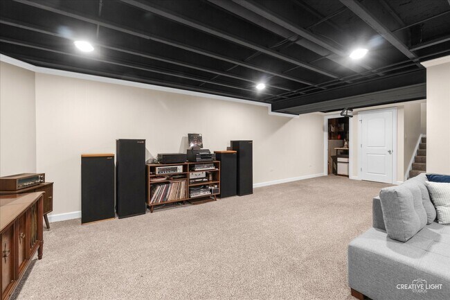 Building Photo - 2772 Cranston Cir