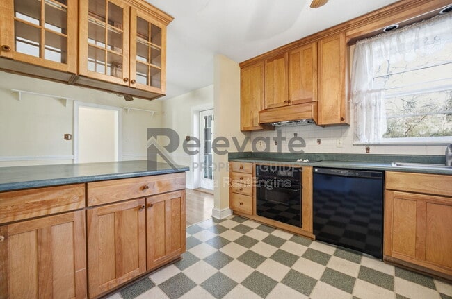 Building Photo - 9002 Michaux Ln