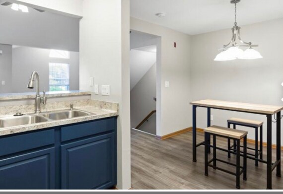 Dinning area - 4887 Easy St