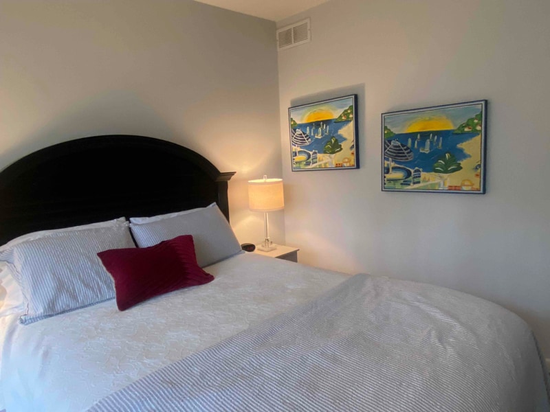 Building Photo - 720 Lantana Ln