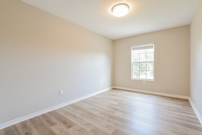 Building Photo - 256 Bella Rosa Cir