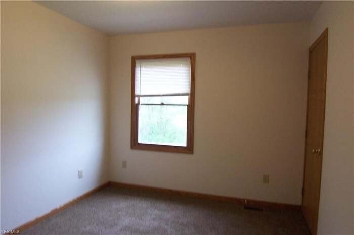 Building Photo - 888 E Caston Rd