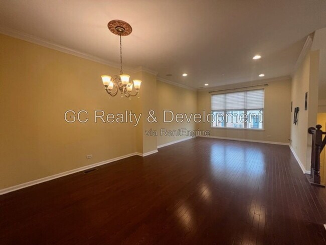 Building Photo - 1271 Evergreen Ave