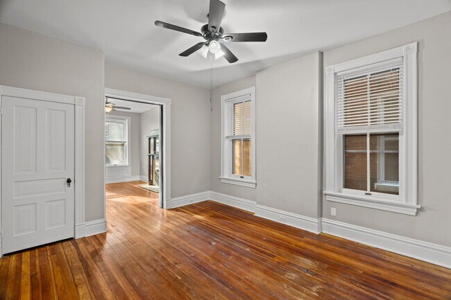Building Photo - Extremely Spacious and Bright 2-Bedroom Apartment on Cherokee Street