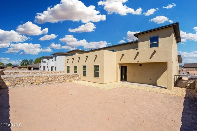 Building Photo - 11472 Van Nuys Dr