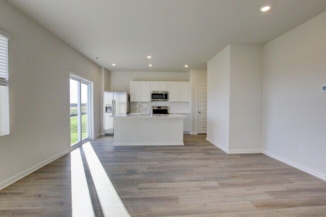 Building Photo - Wow!! 18-month lease in Sango!!