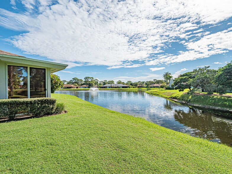 Building Photo - 13312 Touchstone Plz