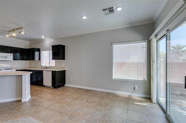 Building Photo - 1209 Echo Beach Ave