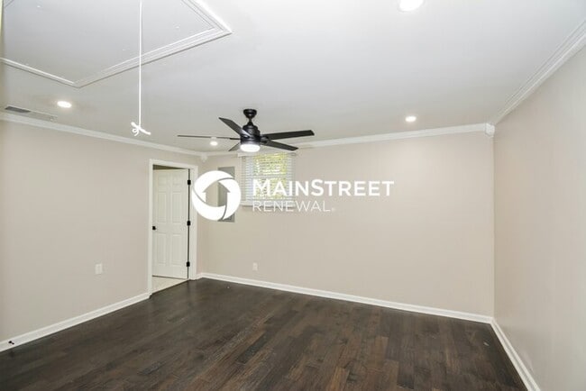 Building Photo - 4 Bedroom Pet-Friendly Home in MADISON, TN with Main Street Renewal