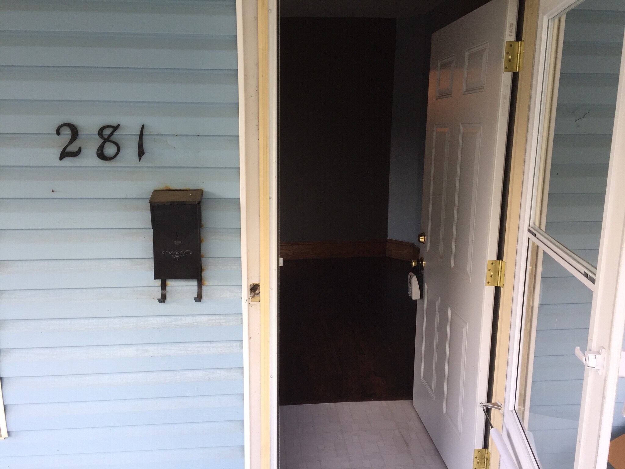 Duplex - 281 W 5th St