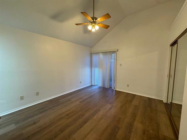Building Photo - 942 Boxwood Dr