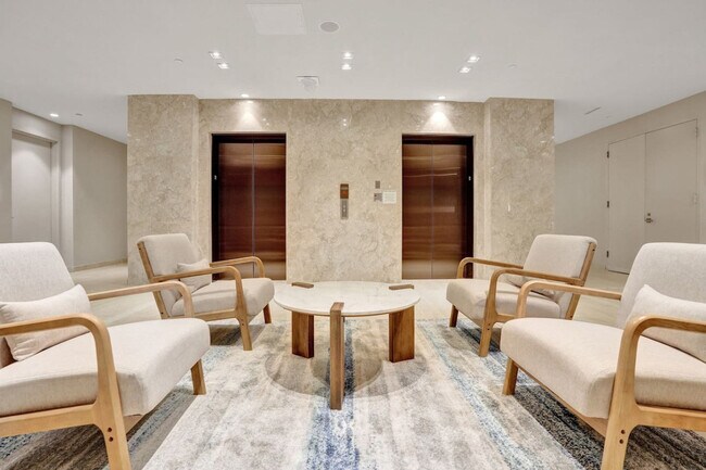 Building Photo - 3100 N Ocean Dr
