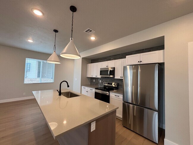 Building Photo - BRAND NEW END TOWNHOME FOR RENT + HALF OFF FEBRUARY RENT!