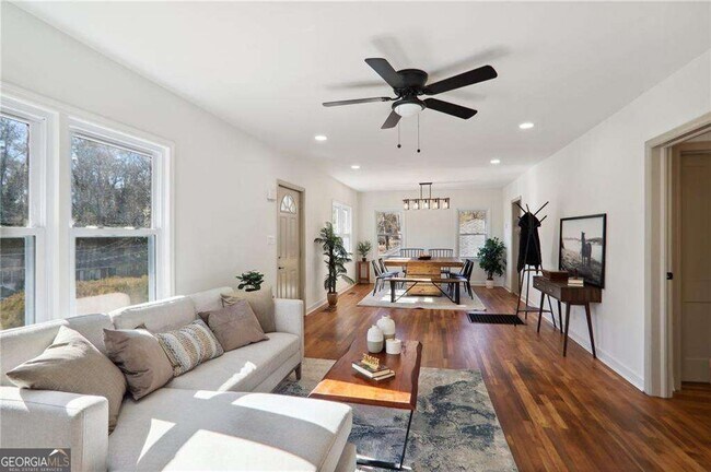 Building Photo - 1687 Porter Dr NW